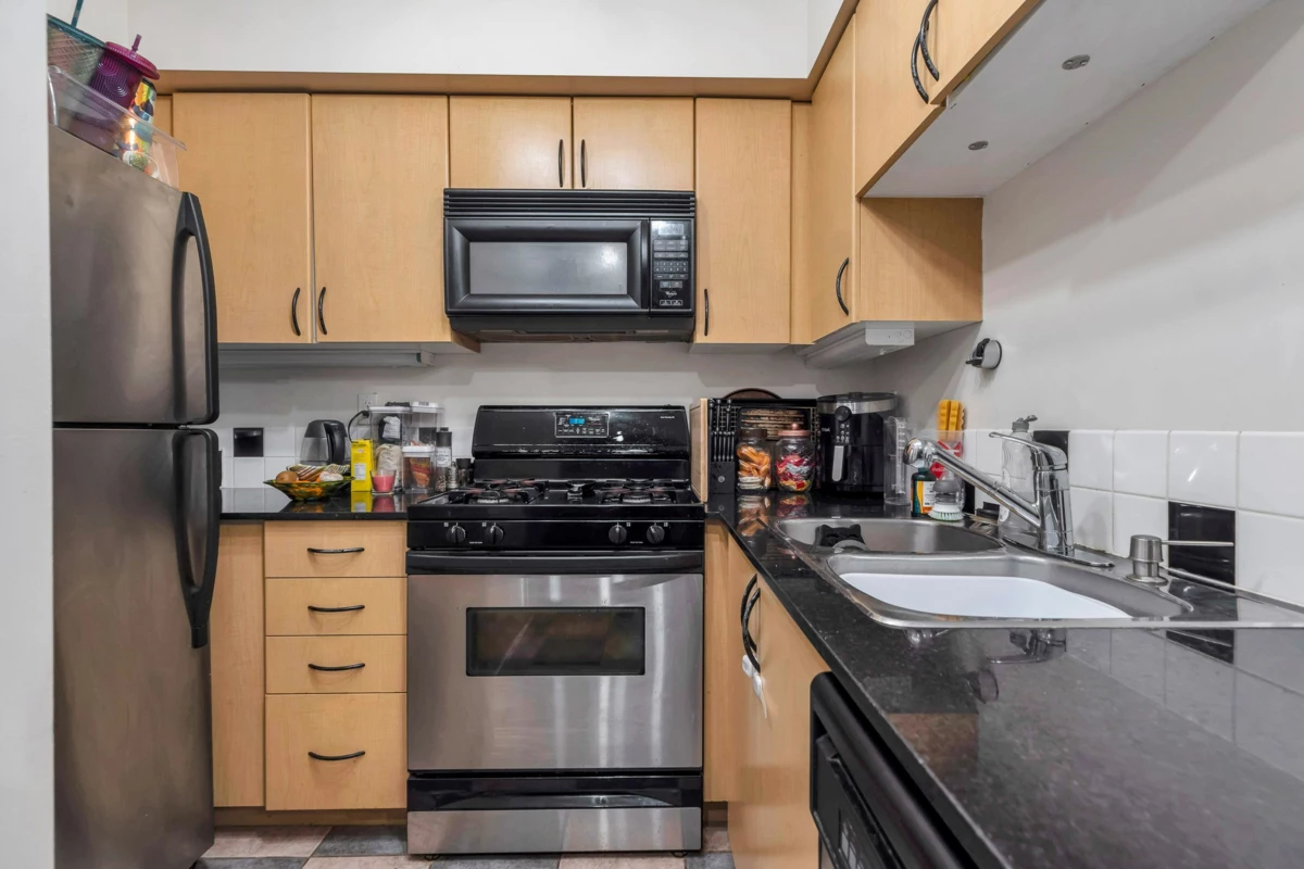 Primary Bedroom Photo of 1501 63 Keefer Place, Vancouver, BC