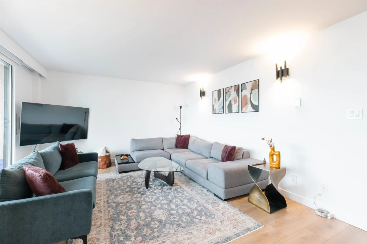Kitchen Island Photo of 705 444 Lonsdale Avenue, North Vancouver, BC