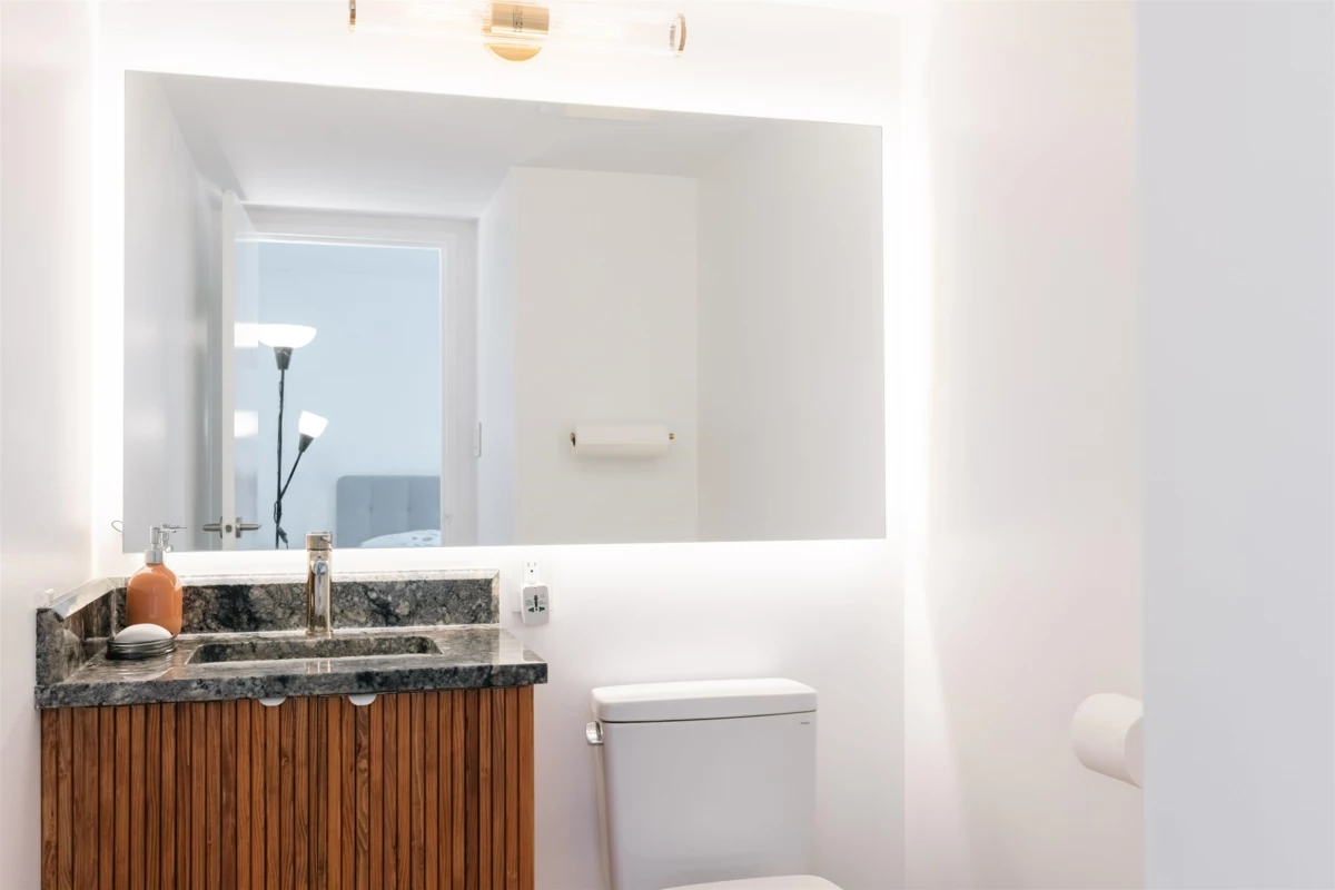 Mudroom Photo of 705 444 Lonsdale Avenue, North Vancouver, BC