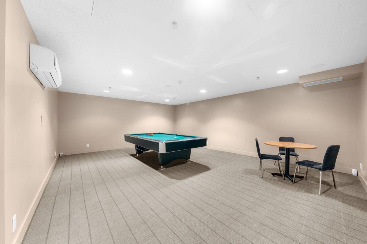 Backyard Photo of 502 909 Mainland Street, Vancouver, BC