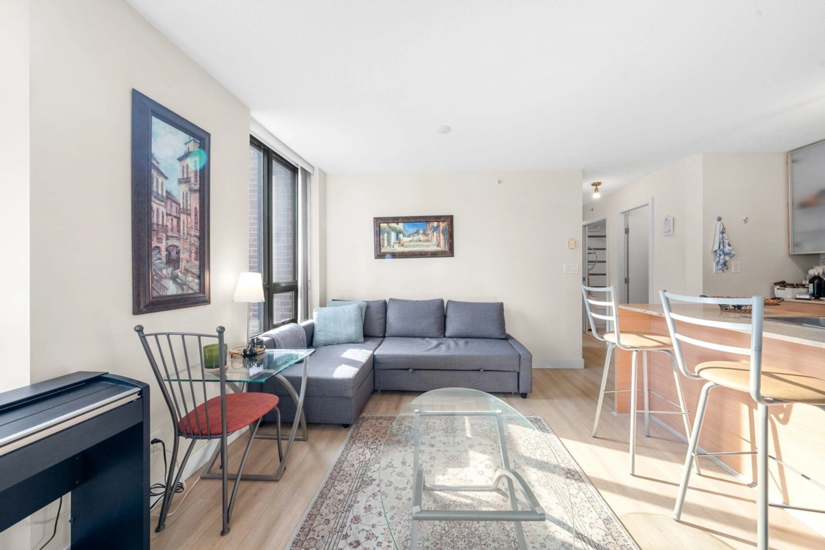 Primary Bathroom Photo of 502 909 Mainland Street, Vancouver, BC