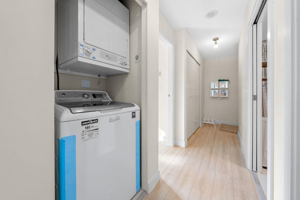 Staircase Photo of 502 909 Mainland Street, Vancouver, BC