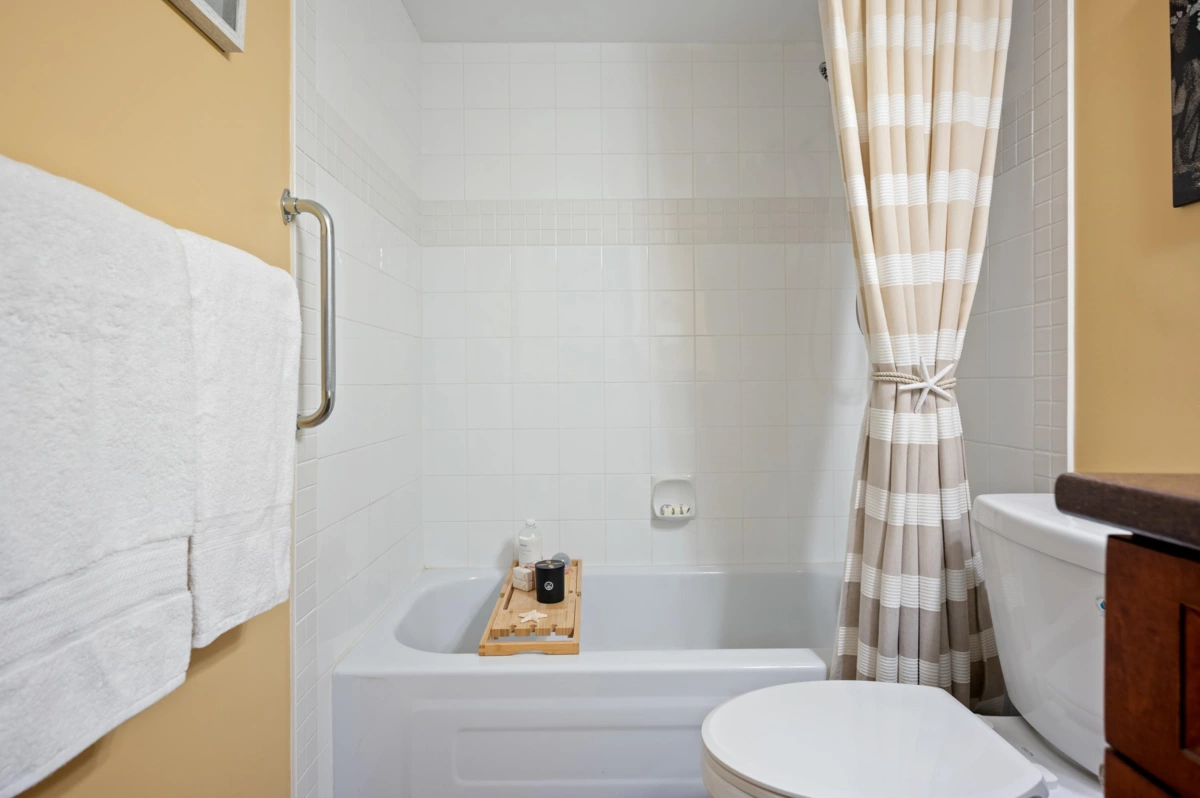 Backyard Photo of 307 15941 Marine Drive, White Rock, BC