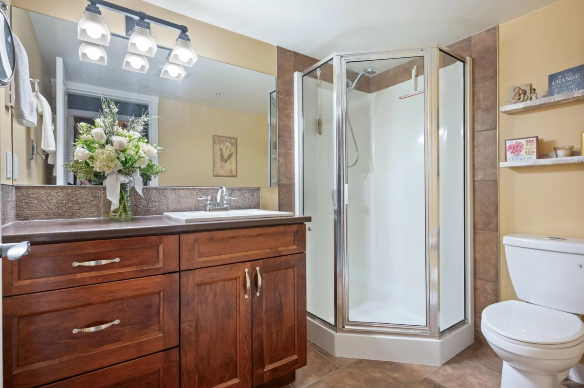 Hallway Photo of 307 15941 Marine Drive, White Rock, BC