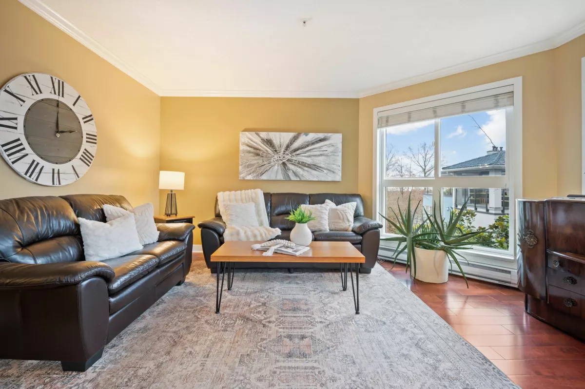 Office / Den Photo of 307 15941 Marine Drive, White Rock, BC