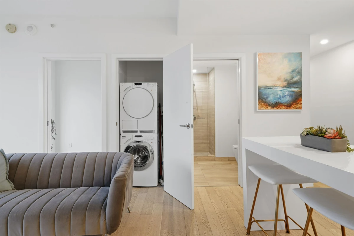 Kitchen Photo of 2506 1480 Howe Street, Vancouver, BC