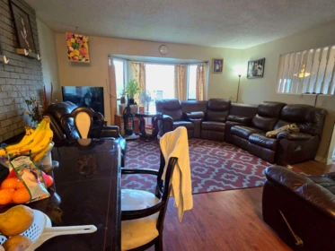 Kitchen Island Photo of 12984 64 Avenue, Surrey, BC