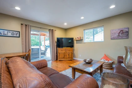 Basement Recreation Room Photo of 19810 20 Avenue, Langley, BC