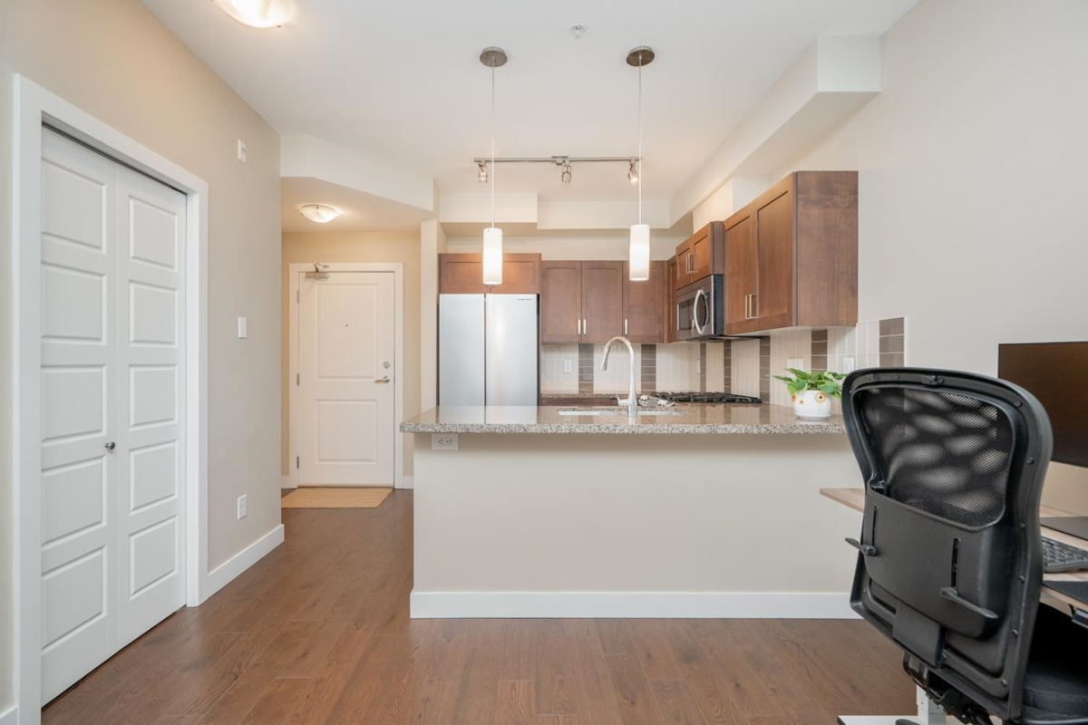 Bedroom 3 Photo of 114 20068 Fraser Highway, Langley, BC