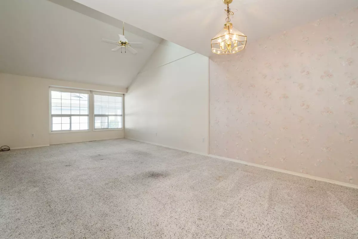 Dining Area Photo of 37 45175 Wells Road, Chilliwack, BC