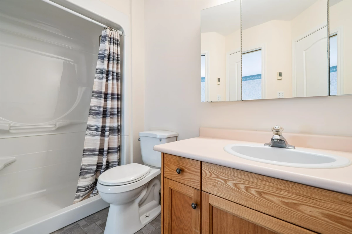 Guest Bathroom Photo of 37 45175 Wells Road, Chilliwack, BC