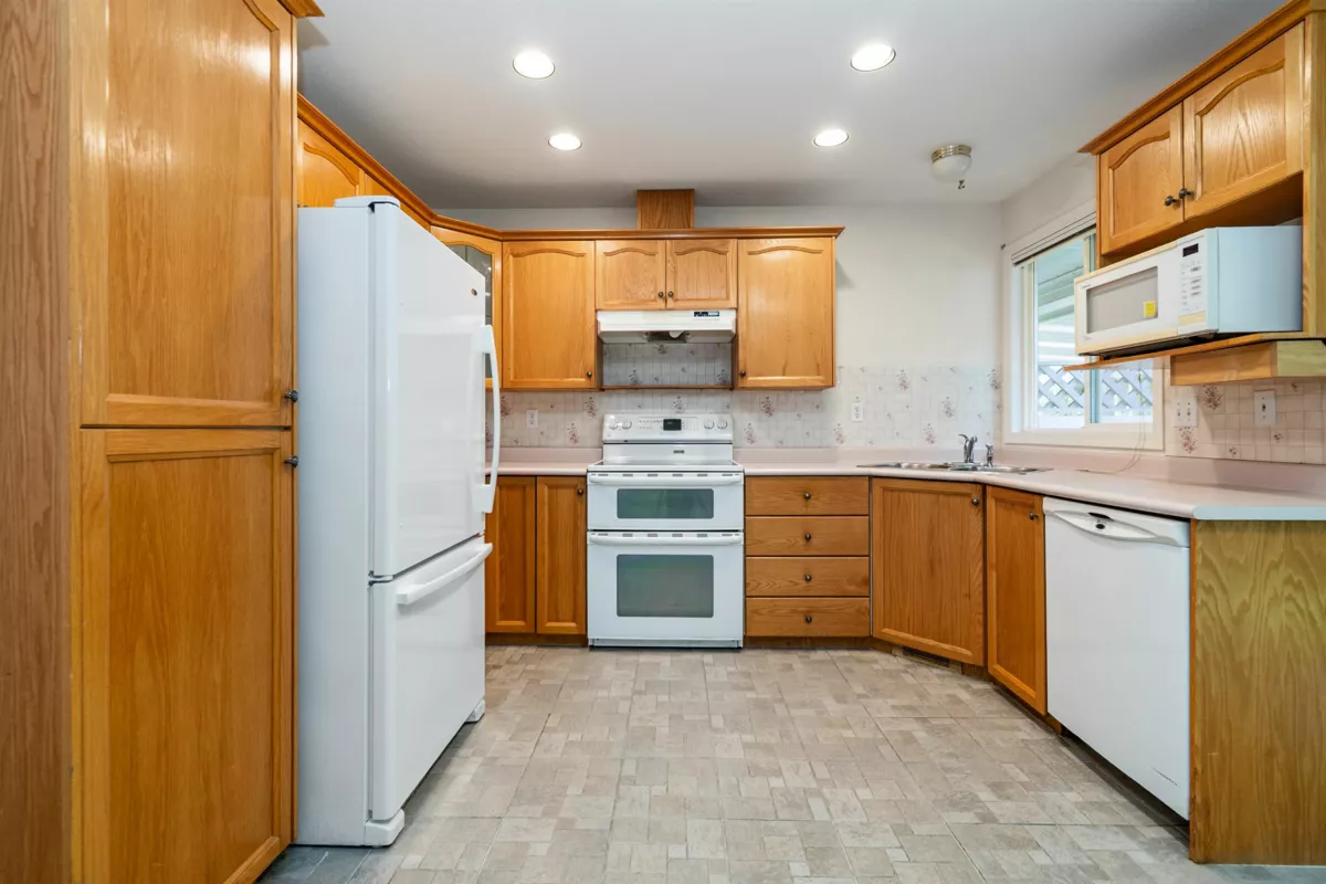 Primary Bedroom Photo of 37 45175 Wells Road, Chilliwack, BC