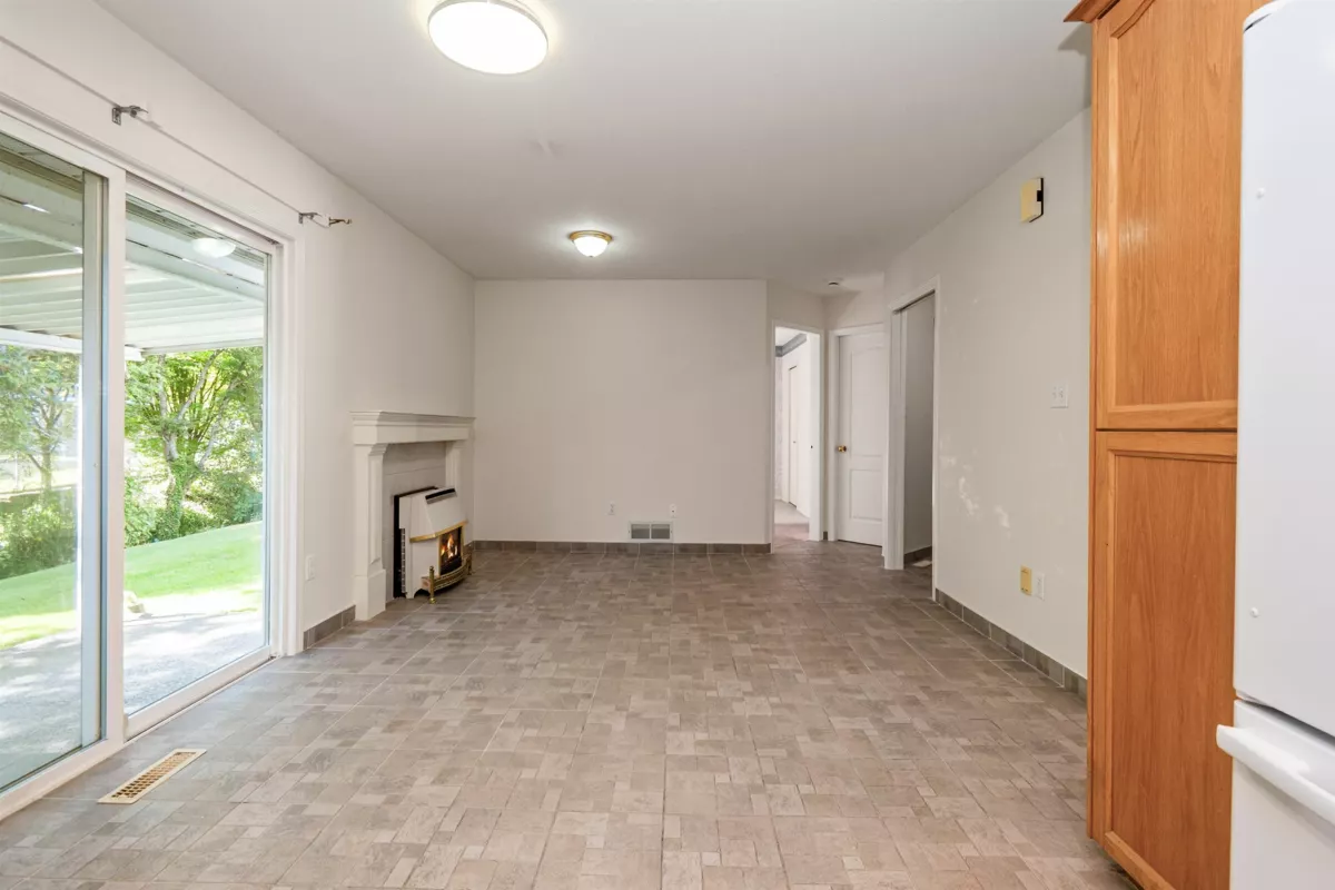 Walk-In Closet Photo of 37 45175 Wells Road, Chilliwack, BC