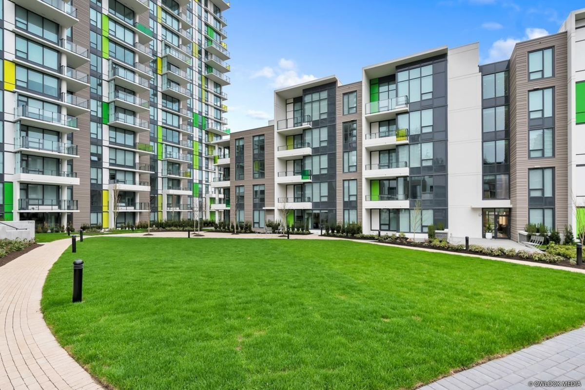 Guest Bathroom Photo of 605 3487 Binning Road, Vancouver, BC