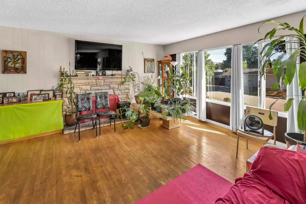 Family Room Photo of 1609 Kent Avenue, Port Coquitlam, BC