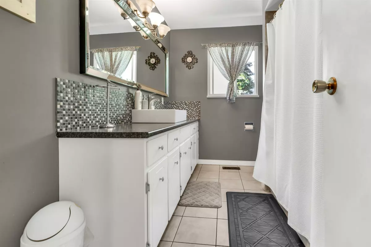 Guest Bathroom Photo of 1609 Kent Avenue, Port Coquitlam, BC