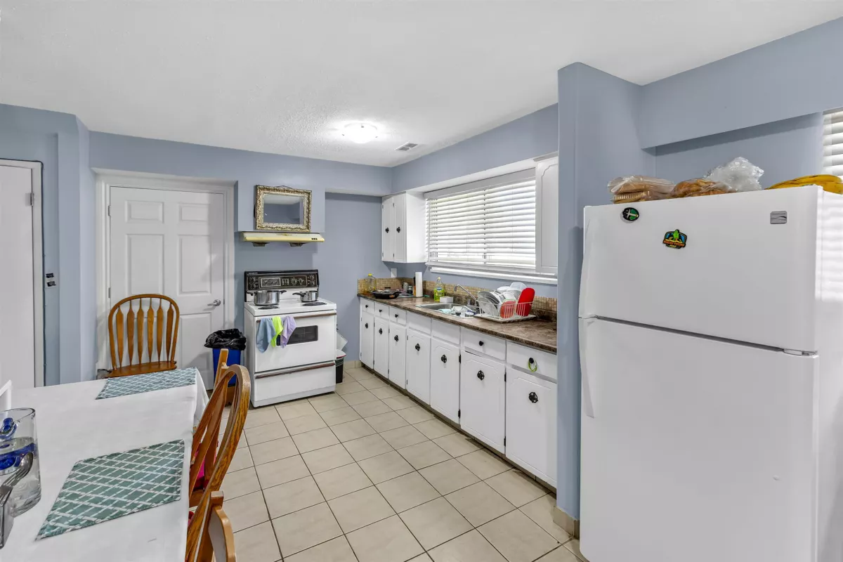 Outdoor Patio Photo of 1609 Kent Avenue, Port Coquitlam, BC