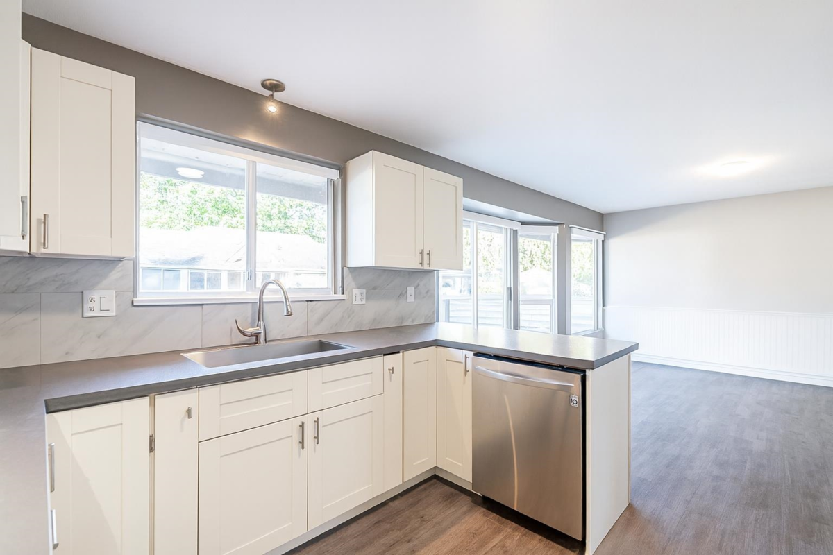 Primary Bathroom Photo of 9947 151 Street, Surrey, BC