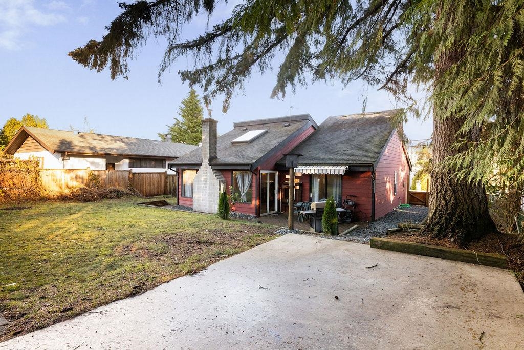 Exterior Front Photo of 5613 Trail Avenue, Sechelt, BC