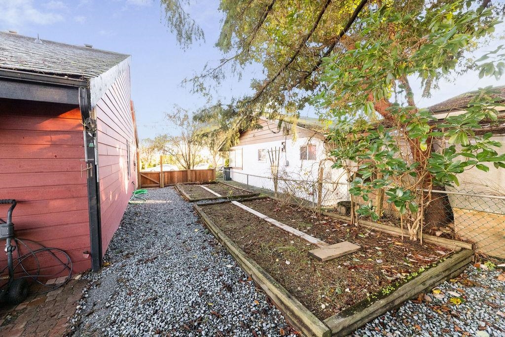 Hot Tub / Spa Photo of 5613 Trail Avenue, Sechelt, BC