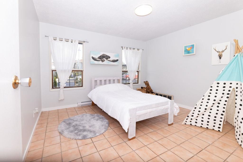 Laundry Room Photo of 5613 Trail Avenue, Sechelt, BC