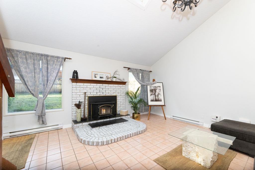 Loft / Bonus Room Photo of 5613 Trail Avenue, Sechelt, BC