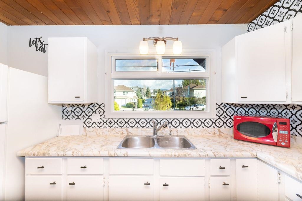 Pantry Photo of 5613 Trail Avenue, Sechelt, BC