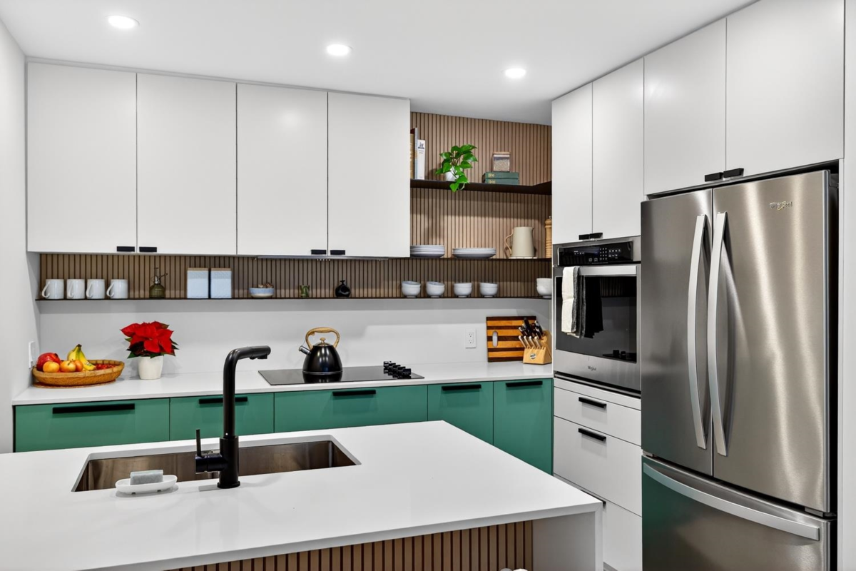 Kitchen Island Photo of 314 1429 E 4th Avenue, Vancouver, BC