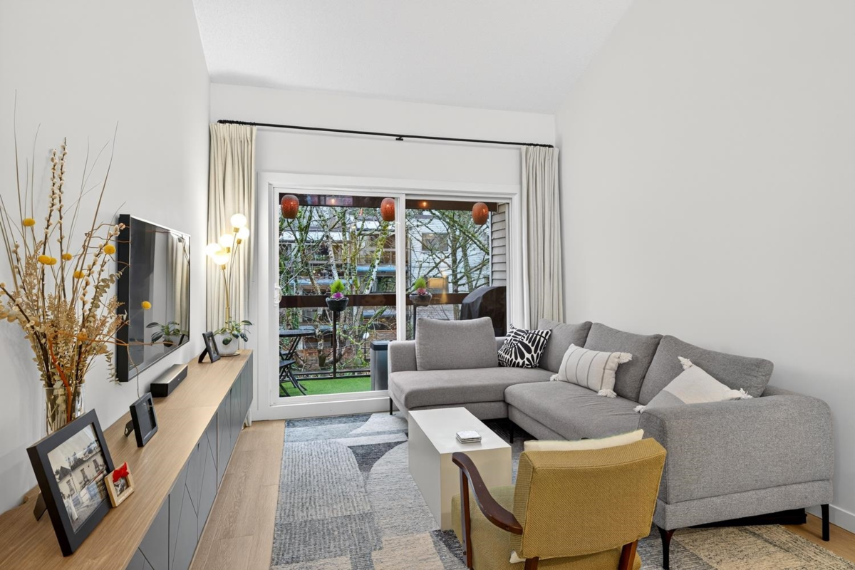 Walk-In Closet Photo of 314 1429 E 4th Avenue, Vancouver, BC