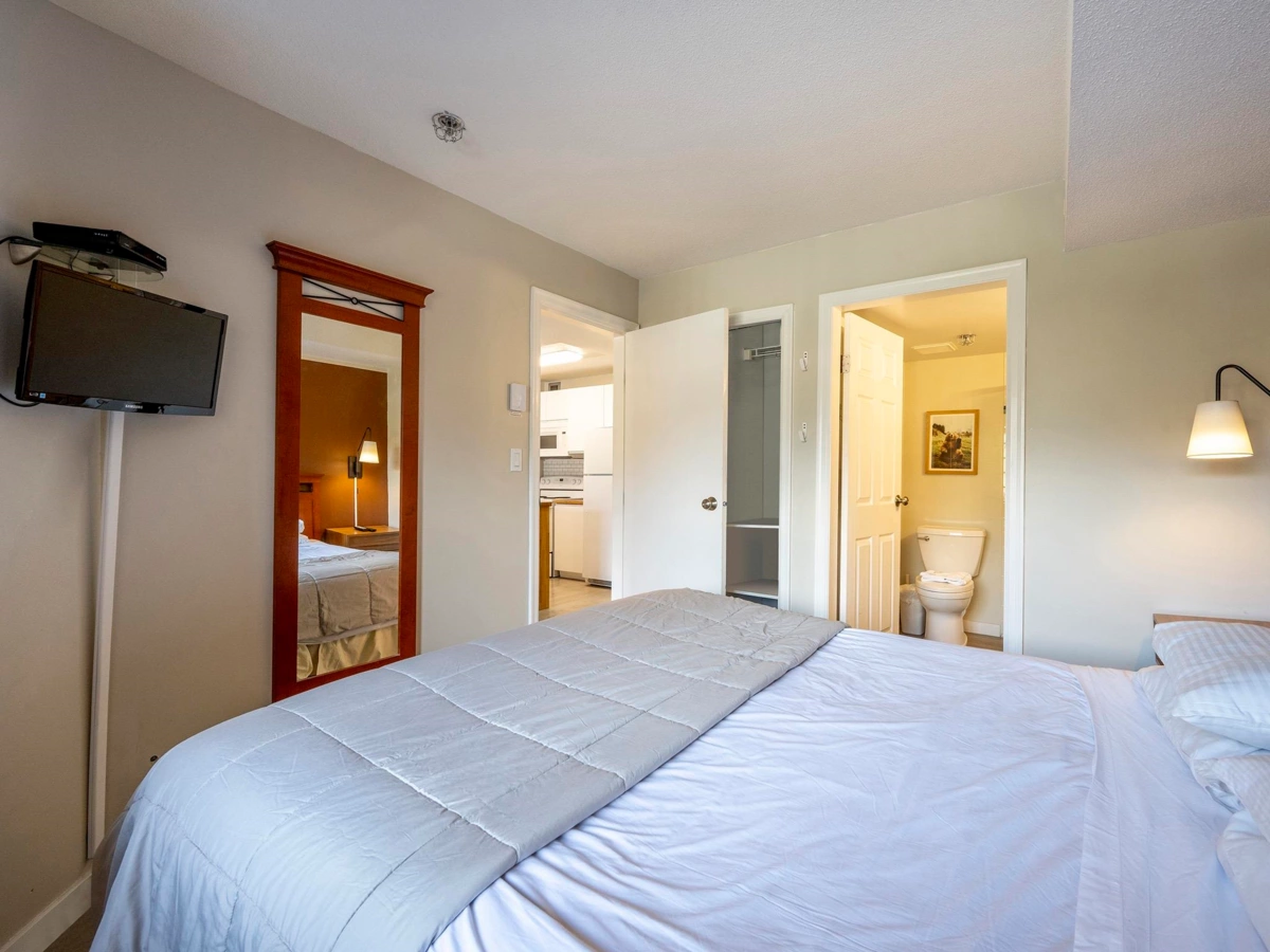 Primary Bathroom Photo of 330 4350 Lorimer Road, Whistler, BC