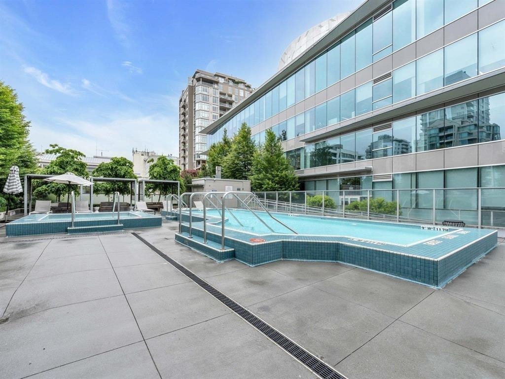 Loft / Bonus Room Photo of 602 112 E 13th Street, North Vancouver, BC