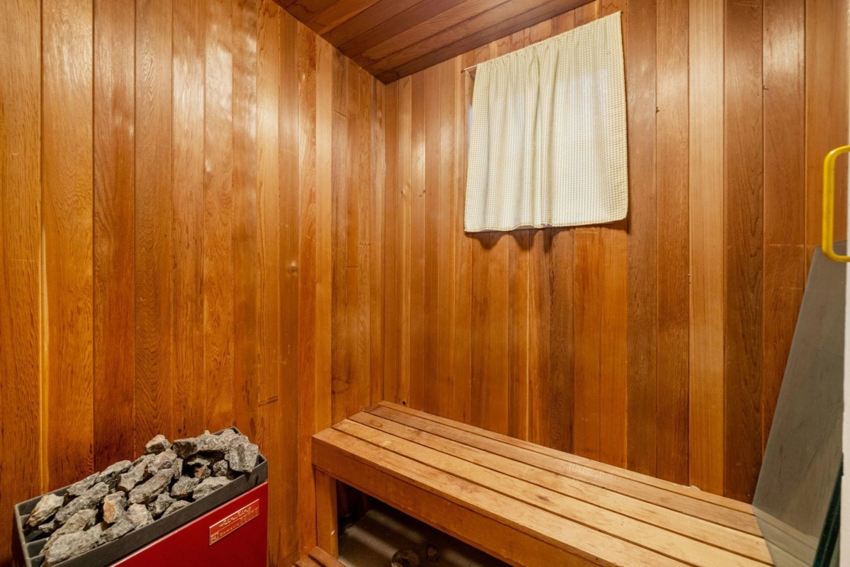 Hallway Photo of 2086 Tompkins Crescent, North Vancouver, BC