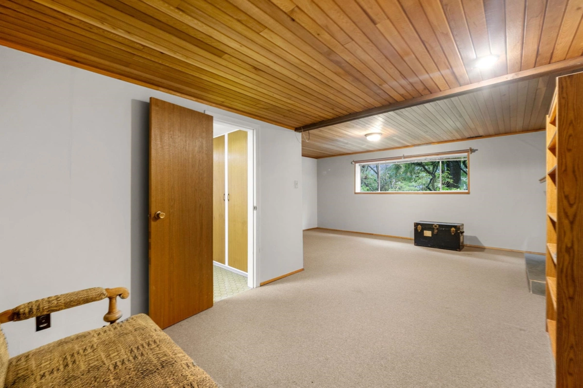 Laundry Room Photo of 2086 Tompkins Crescent, North Vancouver, BC