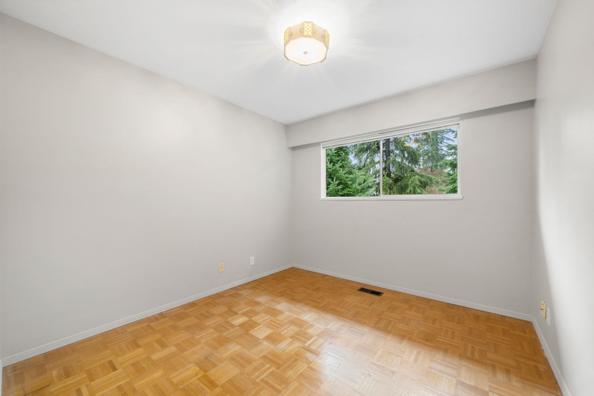 Office / Den Photo of 2086 Tompkins Crescent, North Vancouver, BC