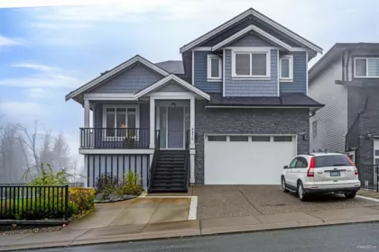 8476 Forest Gate Drive, Chilliwack, BC, Eastern Hillsides — 6 bed single family residence for sale