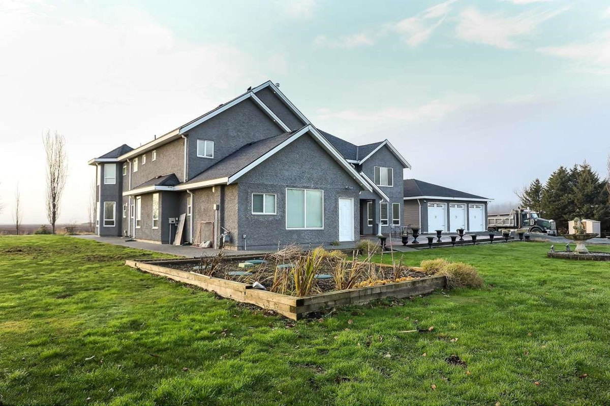 Hot Tub / Spa Photo of 8415 184 Street, Surrey, BC