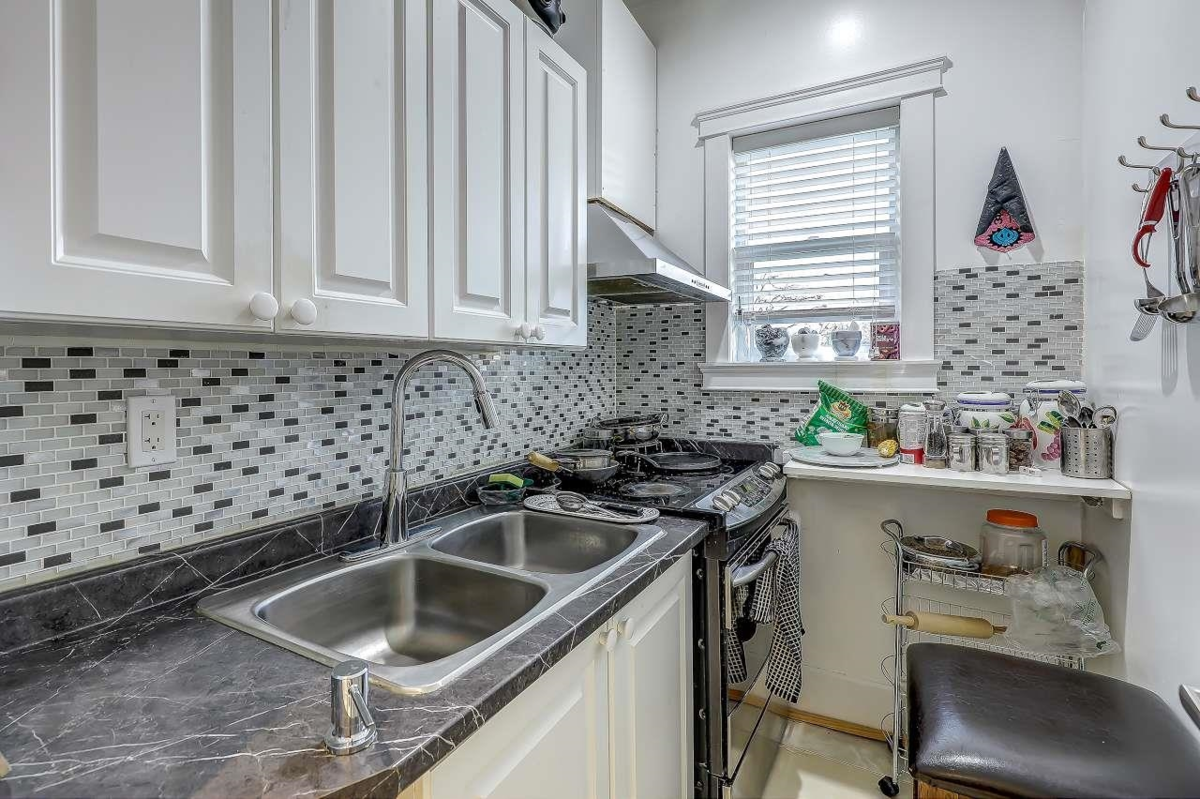 Laundry Room Photo of 8415 184 Street, Surrey, BC