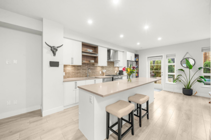 28 70 Seaview Drive, Port Moody, BC