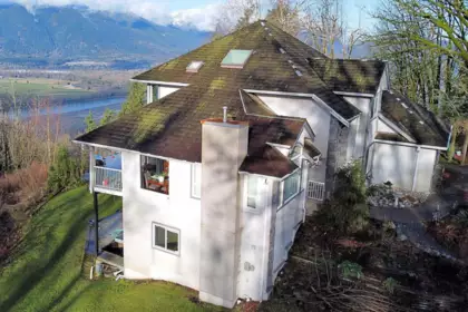 Swimming Pool Photo of 8439 Grand View Drive, Chilliwack, BC