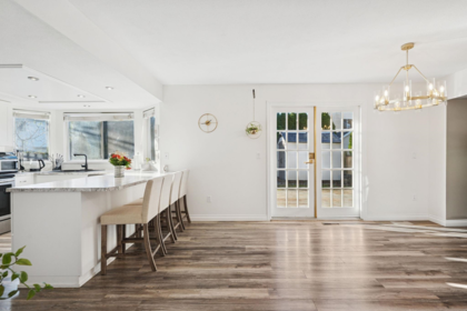 Kitchen Island Photo of 9365 210 Street, Langley, BC