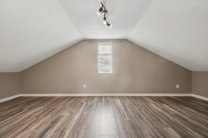 Laundry Room Photo of 9365 210 Street, Langley, BC