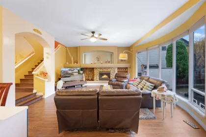 Breakfast Nook Photo of 30 Balsam Place, Port Moody, BC