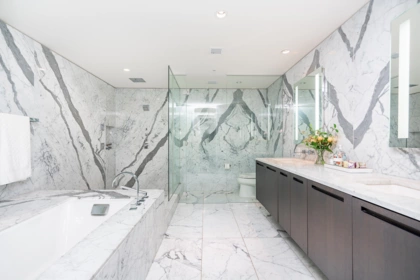 Guest Bathroom Photo of 3301 1011 W Cordova Street, Vancouver, BC