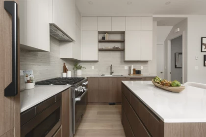 Breakfast Nook Photo of 2 2635 W 12th Avenue, Vancouver, BC
