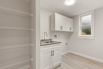 Guest Bathroom Photo of 2 52845 Lilac Lane, Rosedale, BC