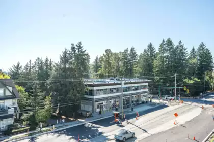 Front Yard Photo of 414 18811 72 Avenue, Surrey, BC
