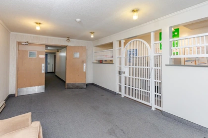 214 5906 176a Street, Surrey, BC, Surrey — Apartment/Condo for sale