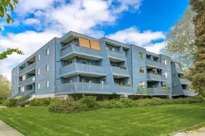 214 5906 176a Street, Surrey, BC, Cloverdale BC — 1 bed apartment/condo for sale