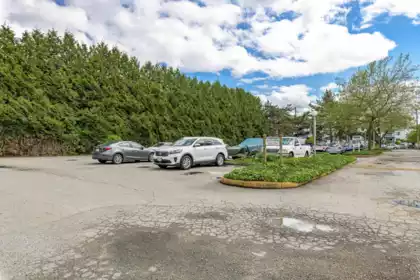 Garden / Landscaping Photo of 214 5906 176a Street, Surrey, BC