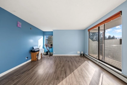 Breakfast Nook Photo of 301 1760 Southmere Crescent, Surrey, BC